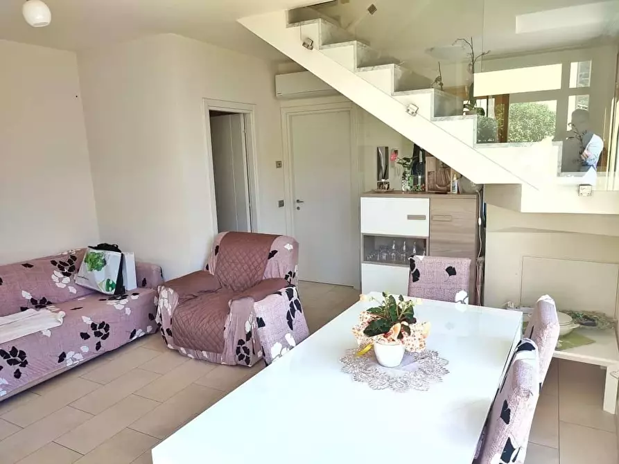 Immagine 20 di Villetta a schiera in vendita  a Massa