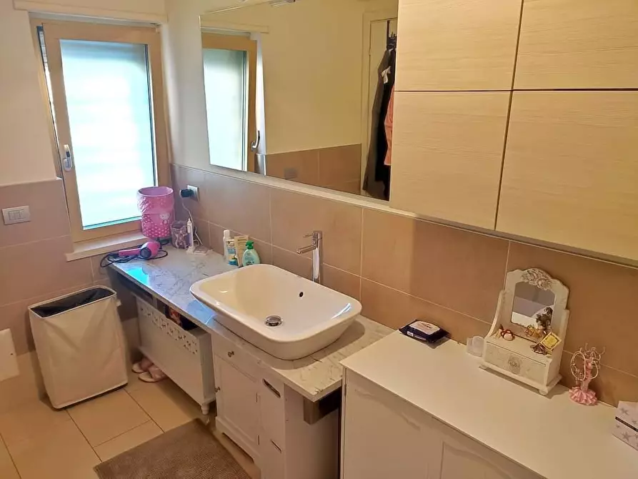 Immagine 18 di Villetta a schiera in vendita  a Massa