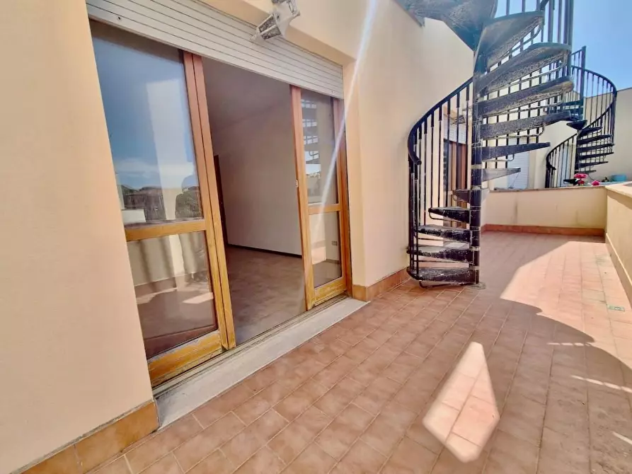 Immagine 17 di Appartamento in vendita  a Pisa