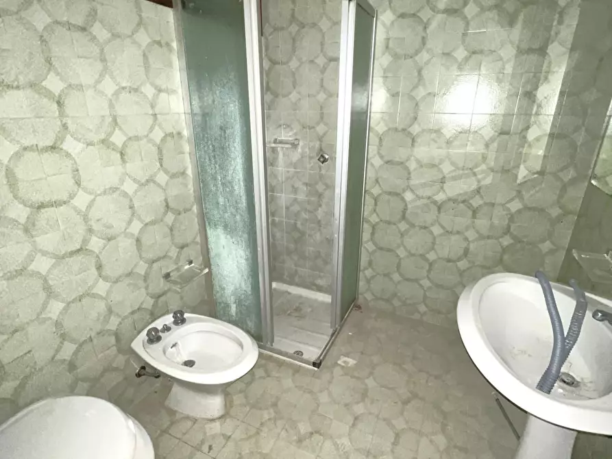 Immagine 11 di Villetta a schiera in vendita  a Cascina