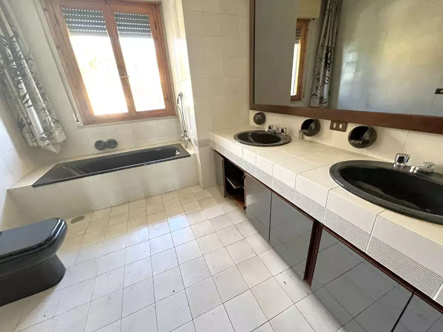 Immagine 15 di Villetta a schiera in vendita  a Cascina