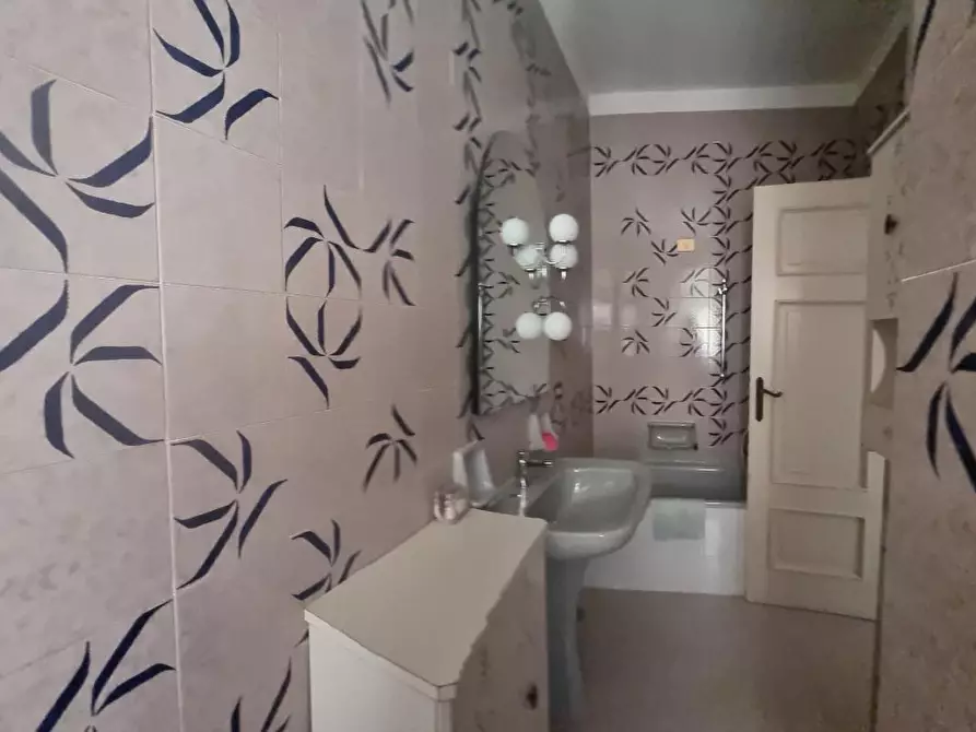 Immagine 23 di Appartamento in vendita  a Livorno