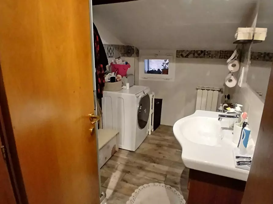 Immagine 21 di Appartamento in vendita  a Livorno