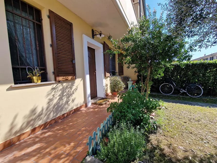 Immagine 30 di Appartamento in vendita  a Ponsacco