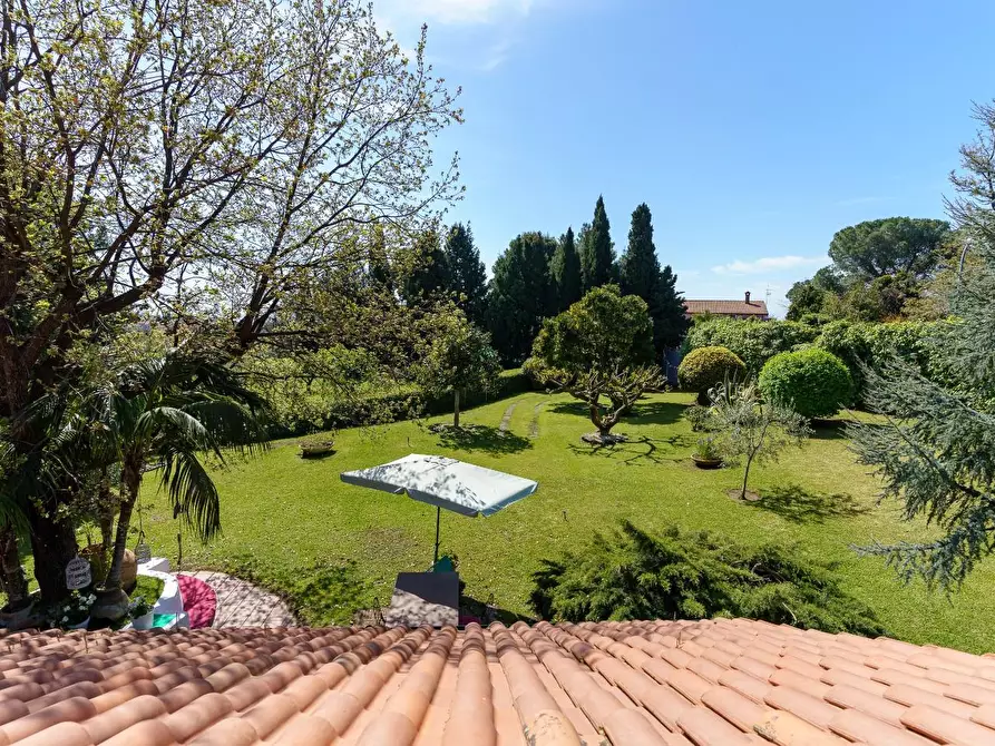 Immagine 1 di Villa in vendita  a Tremestieri Etneo