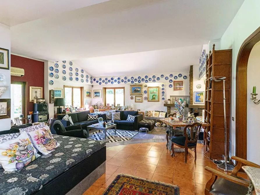 Immagine 8 di Villa in vendita  a Tremestieri Etneo