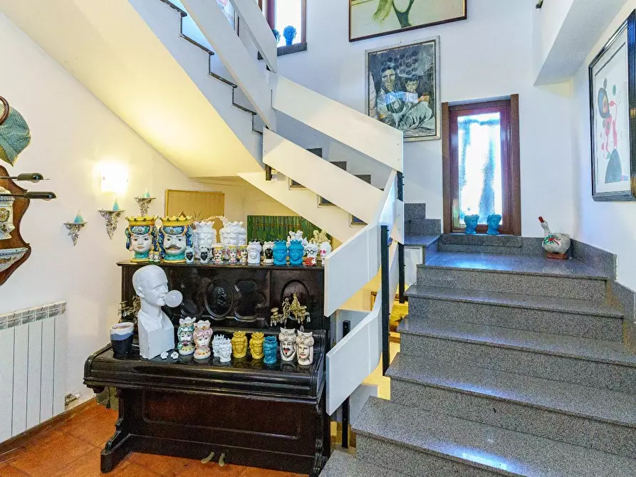 Immagine 4 di Villa in vendita  a Tremestieri Etneo