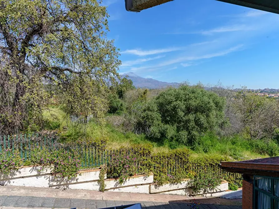 Immagine 37 di Villa in vendita  a Tremestieri Etneo