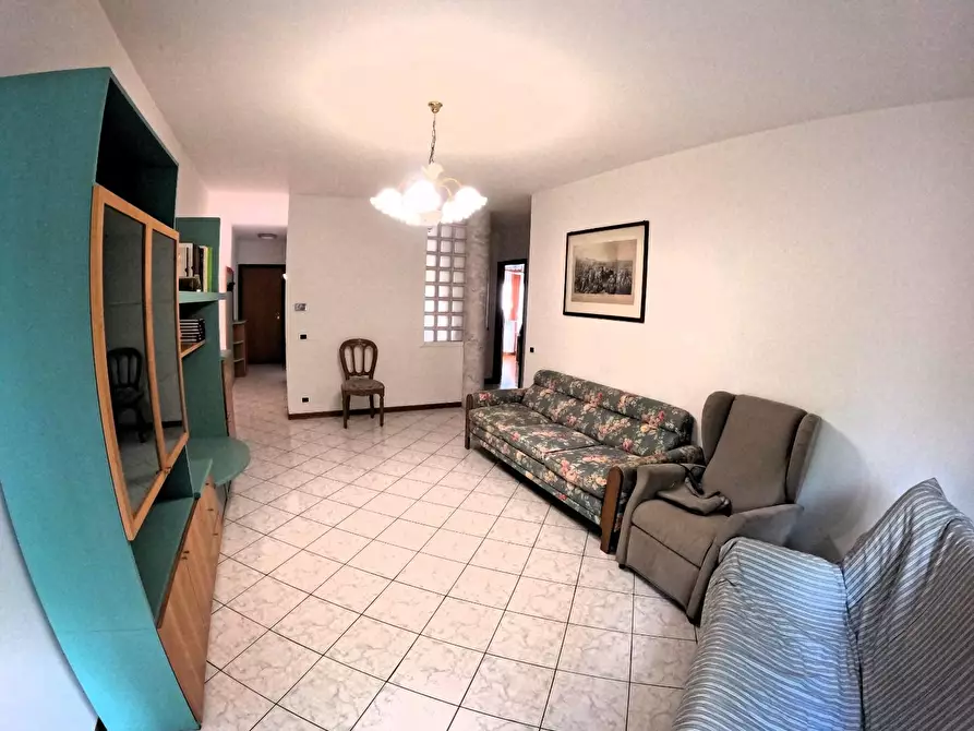 Immagine 10 di Appartamento in vendita  a Siena