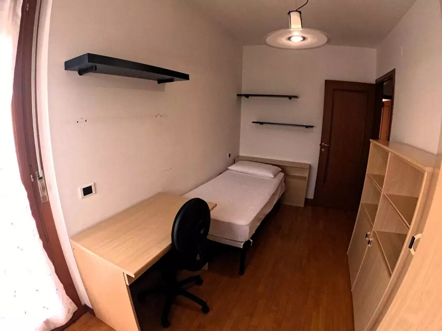 Immagine 15 di Appartamento in vendita  a Siena