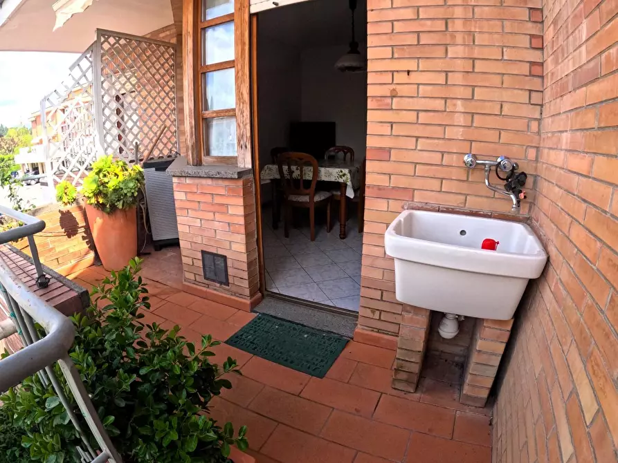 Immagine 4 di Appartamento in vendita  a Siena