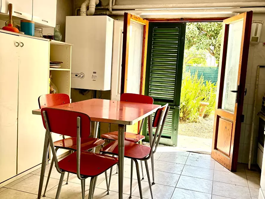 Immagine 36 di Villetta a schiera in vendita  a Empoli