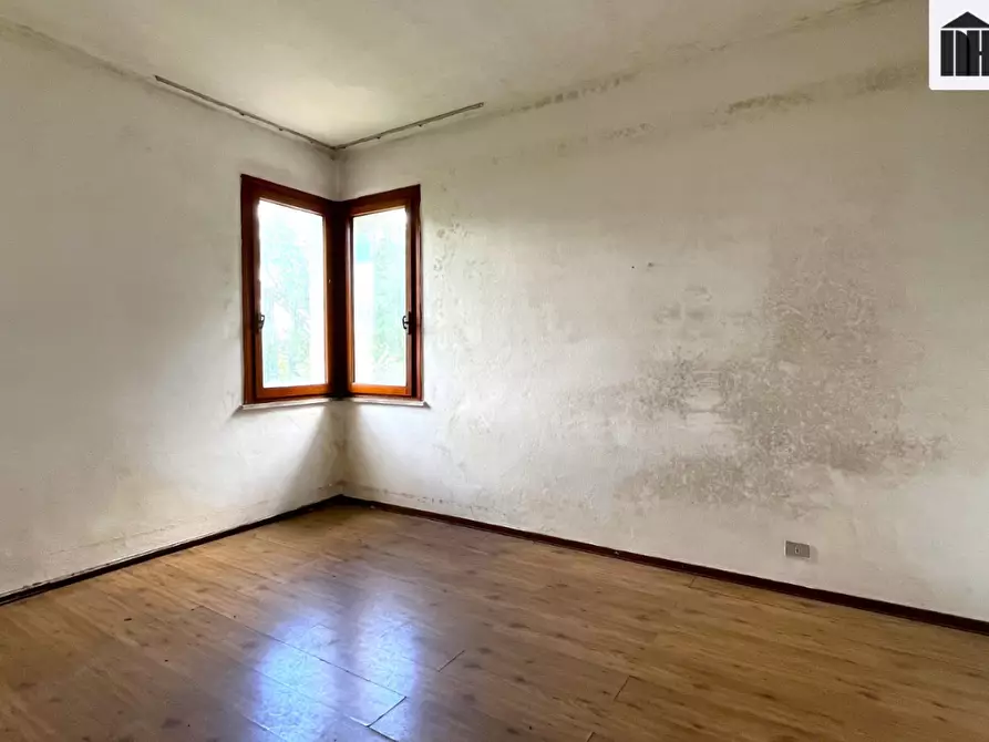 Immagine 18 di Appartamento in vendita  a Santa Croce Sull'arno