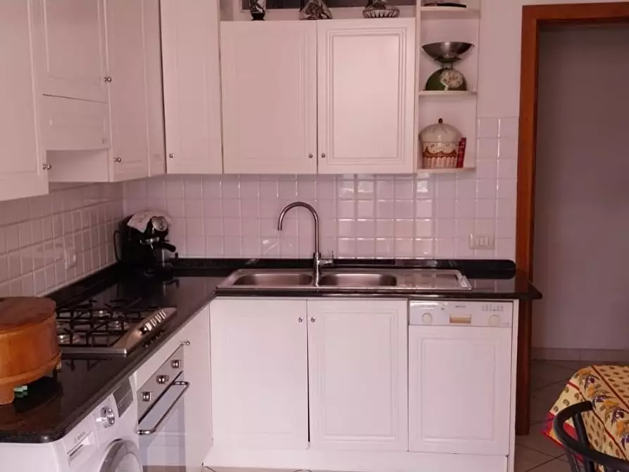 Immagine 14 di Porzione di casa in vendita  a Carrara