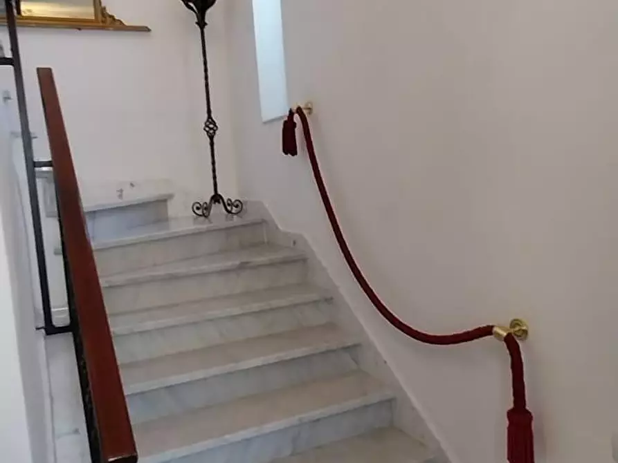 Immagine 6 di Porzione di casa in vendita  a Carrara