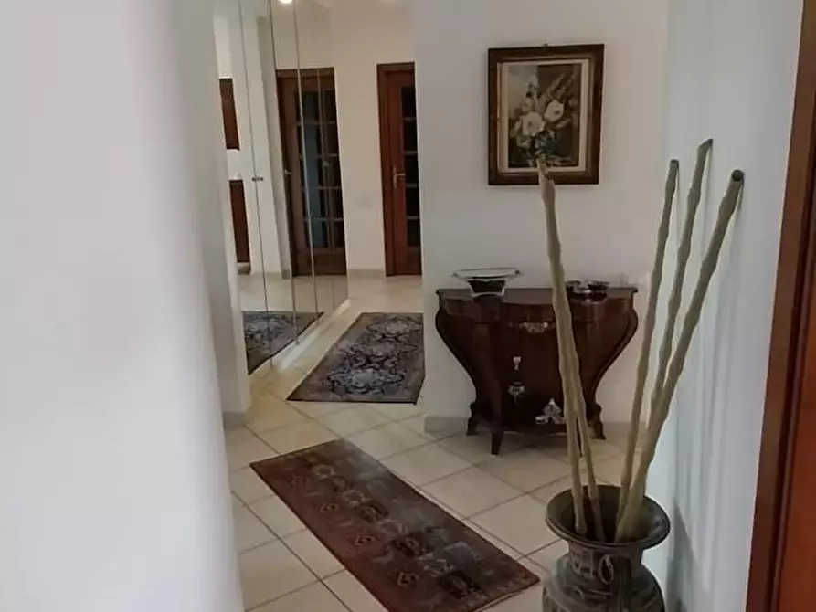 Immagine 11 di Porzione di casa in vendita  a Carrara