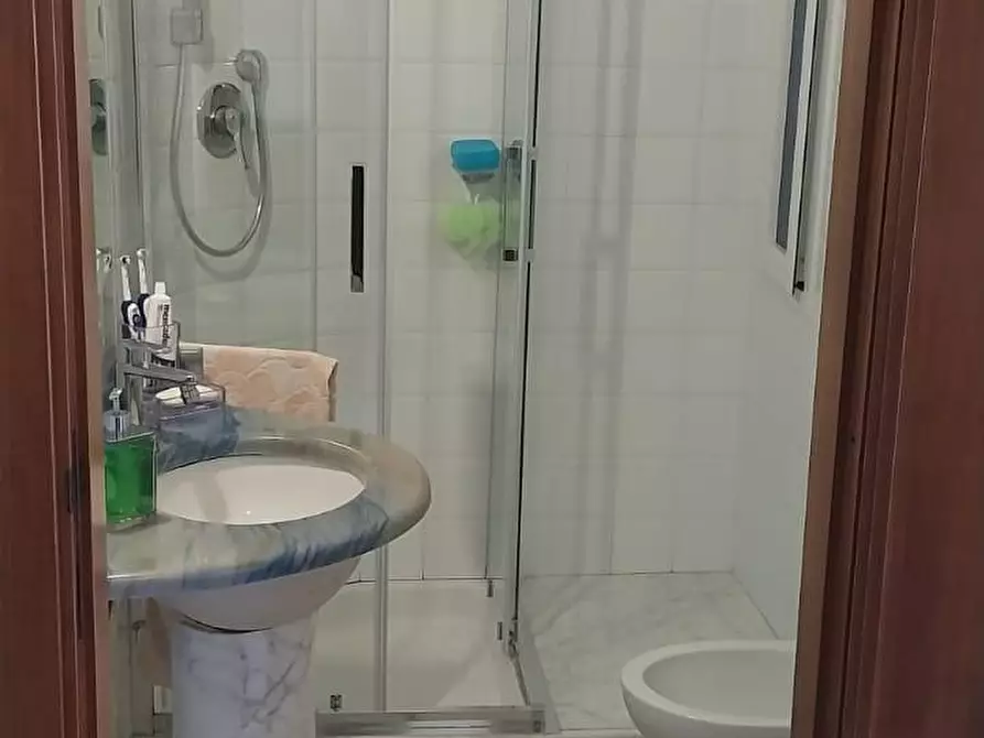 Immagine 18 di Porzione di casa in vendita  a Carrara