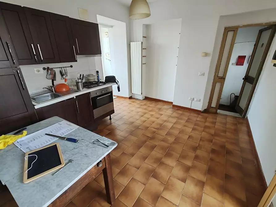 Immagine 3 di Appartamento in vendita  a Massa