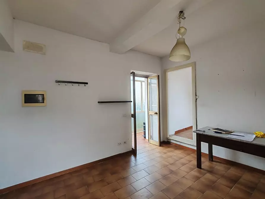 Immagine 1 di Appartamento in vendita  a Massa