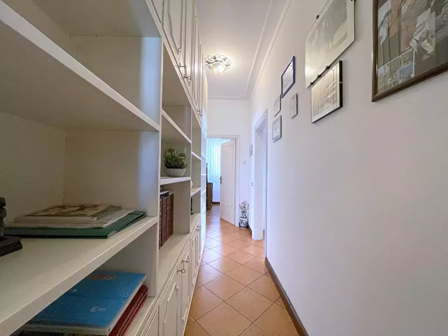 Immagine 19 di Casa indipendente in vendita  a Camaiore