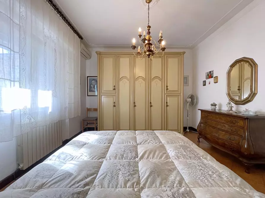 Immagine 38 di Casa indipendente in vendita  a Camaiore