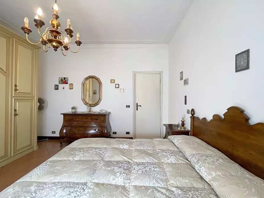 Immagine 40 di Casa indipendente in vendita  a Camaiore