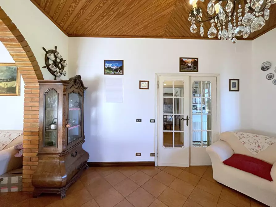 Immagine 7 di Casa indipendente in vendita  a Camaiore