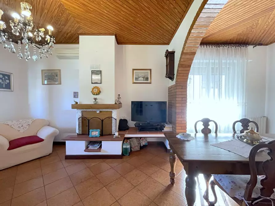 Immagine 11 di Casa indipendente in vendita  a Camaiore