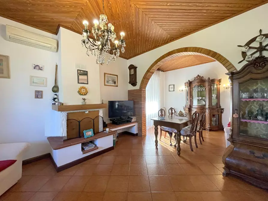 Immagine 5 di Casa indipendente in vendita  a Camaiore