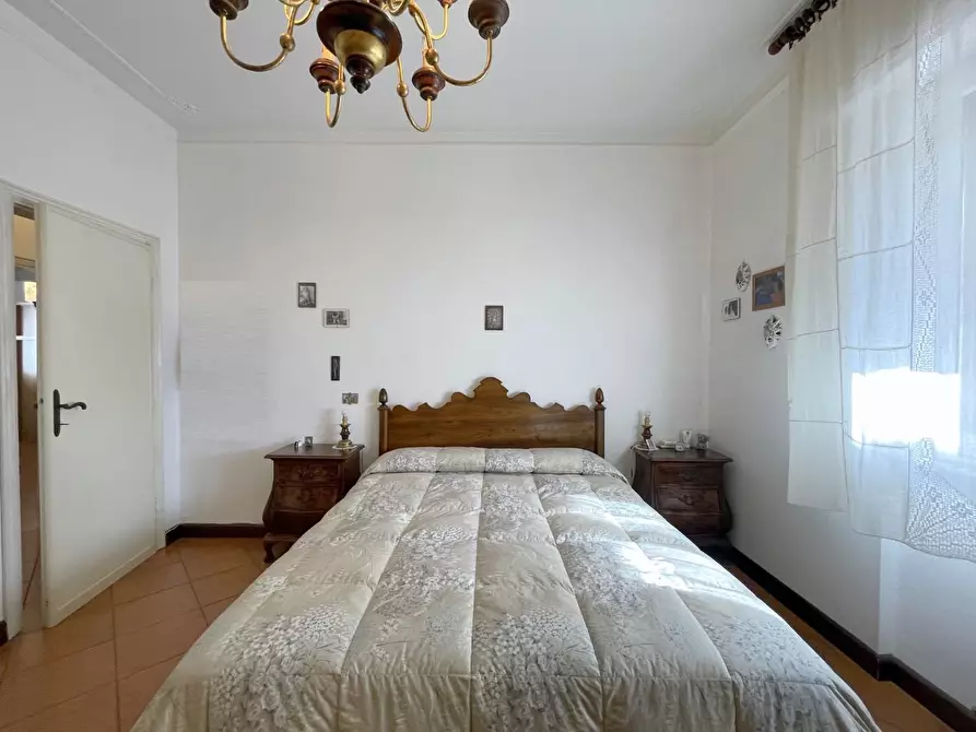 Immagine 39 di Casa indipendente in vendita  a Camaiore