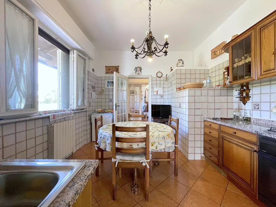 Immagine 17 di Casa indipendente in vendita  a Camaiore