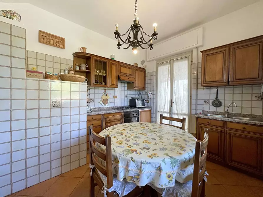 Immagine 15 di Casa indipendente in vendita  a Camaiore