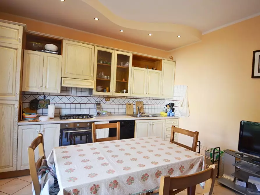 Immagine 3 di Appartamento in vendita  a Campiglia Marittima