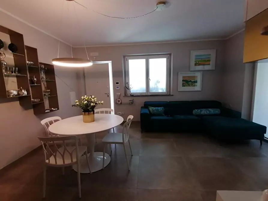 Immagine 5 di Appartamento in vendita  a Carrara