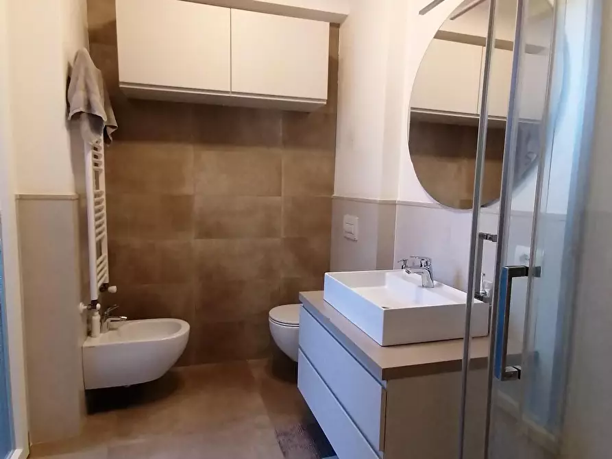 Immagine 11 di Appartamento in vendita  a Carrara