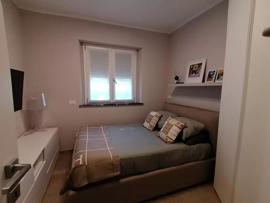 Immagine 9 di Appartamento in vendita  a Carrara