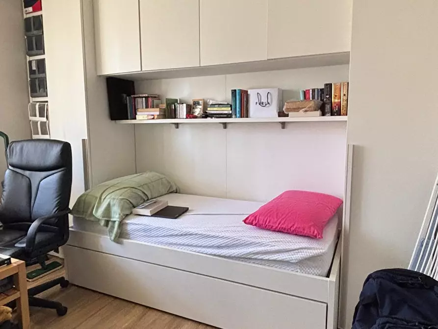 Immagine 11 di Mansarda in vendita  a Pisa