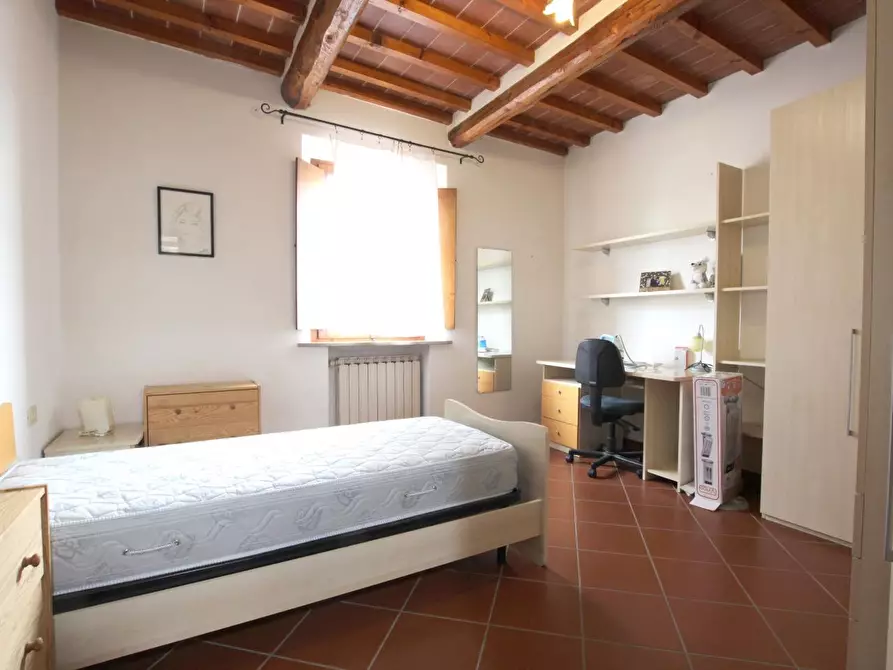 Immagine 19 di Appartamento in vendita  a Poggibonsi