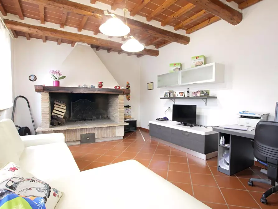 Immagine 2 di Appartamento in vendita  a Poggibonsi