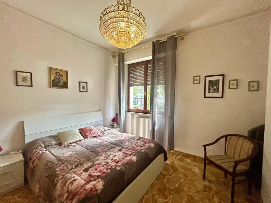 Immagine 8 di Appartamento in vendita  a Siena