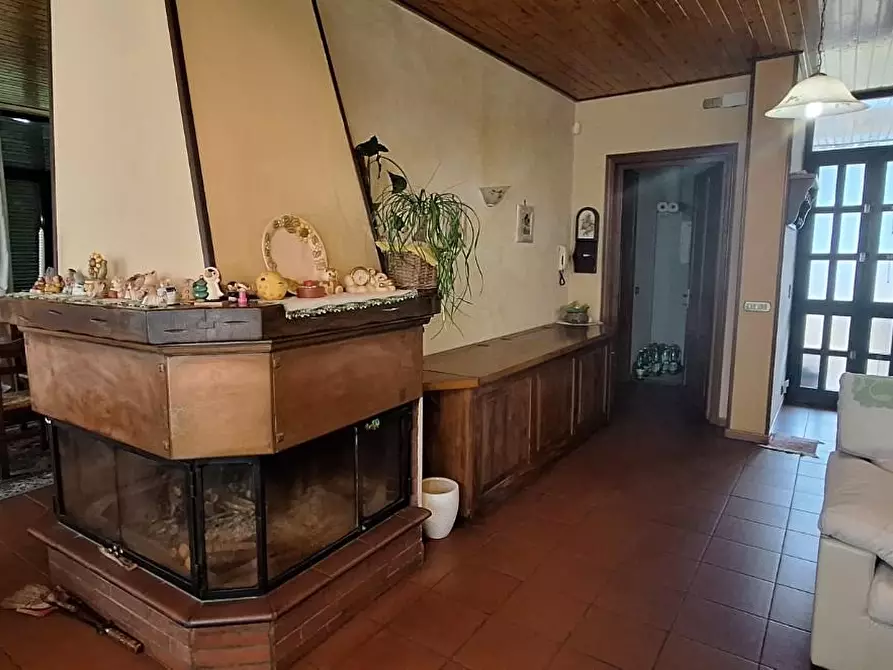 Immagine 3 di Villa in vendita  a Coreglia Antelminelli