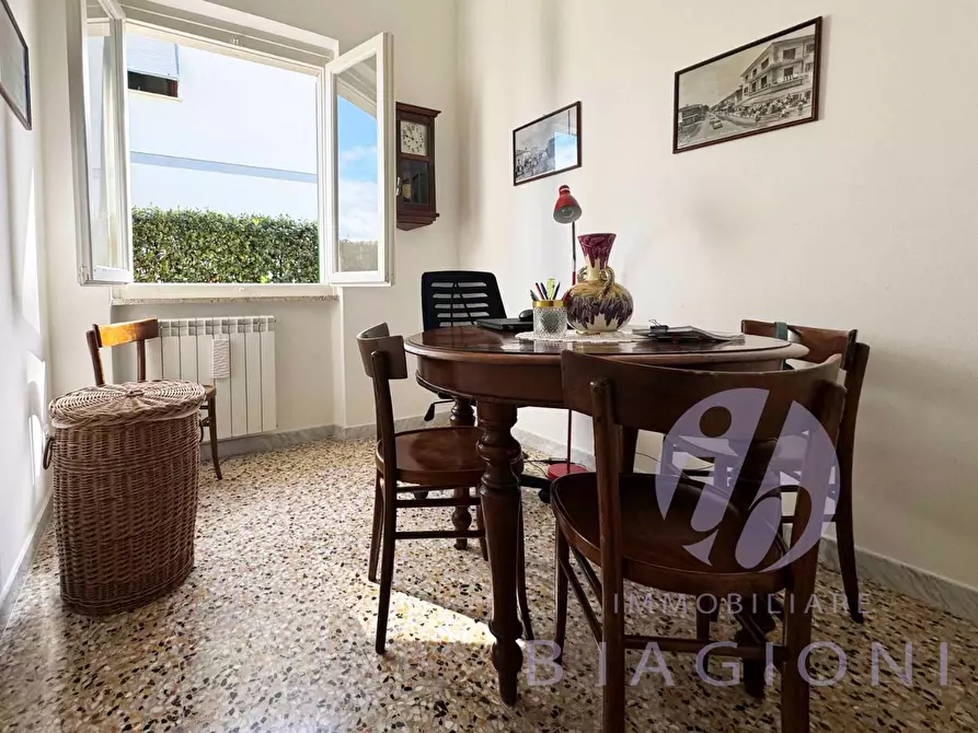 Immagine 14 di Villa in vendita  a Pietrasanta