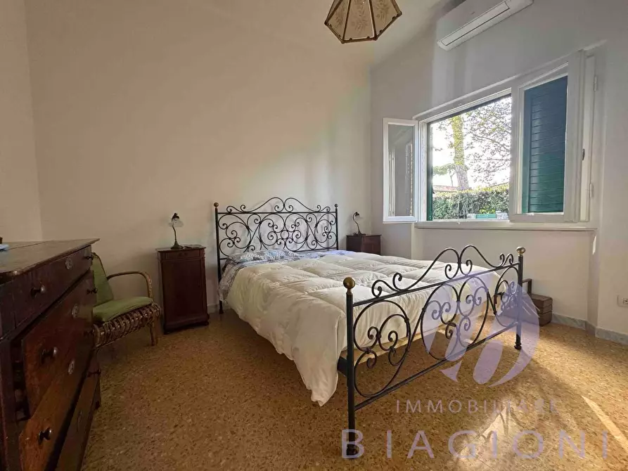 Immagine 10 di Villa in vendita  a Pietrasanta