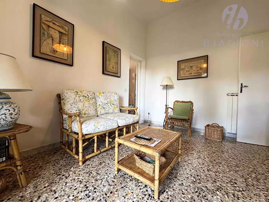 Immagine 8 di Villa in vendita  a Pietrasanta