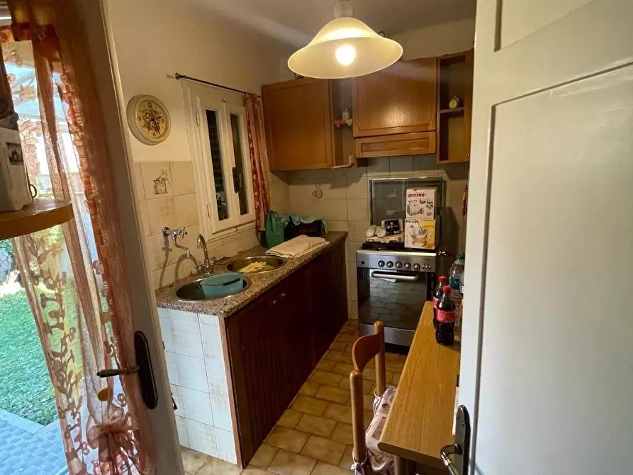 Immagine 8 di Casa indipendente in vendita  a Pietrasanta