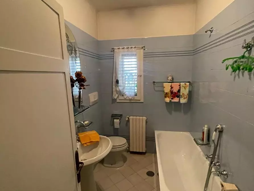 Immagine 12 di Casa indipendente in vendita  a Pietrasanta