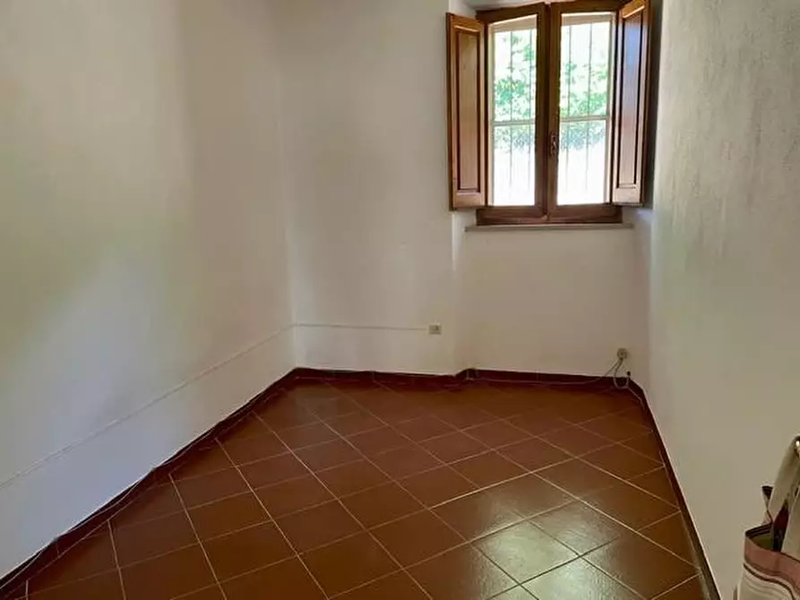 Immagine 8 di Rustico / casale in vendita  a Semproniano