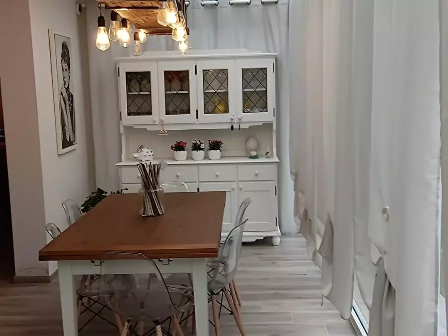 Immagine 6 di Villa in vendita  a Massa