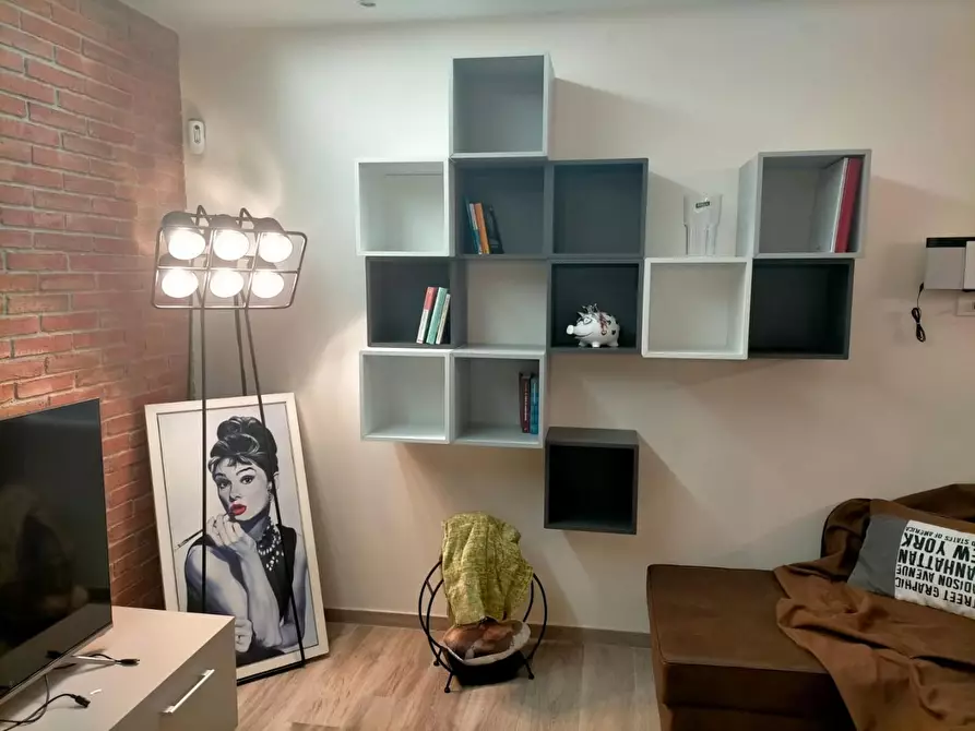 Immagine 5 di Villa in vendita  a Massa