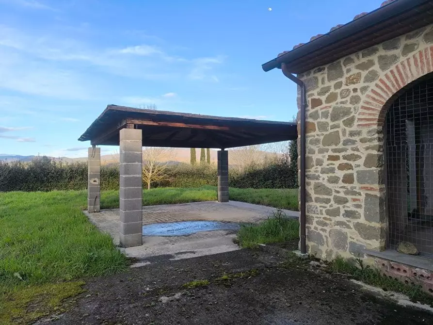 Immagine 6 di Casa colonica in vendita  a Cortona